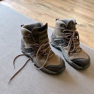 Women’s composite toe size 7.5 Irish Setter work boots